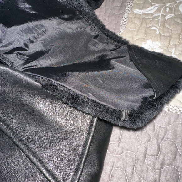 Nuage Black Leather Jacket with Faux Fur Collar - Picture 5 of 6